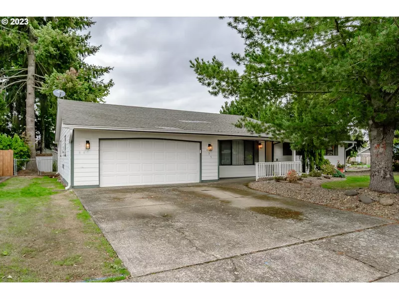 435 S PERSHING ST, Mt Angel, OR 97362