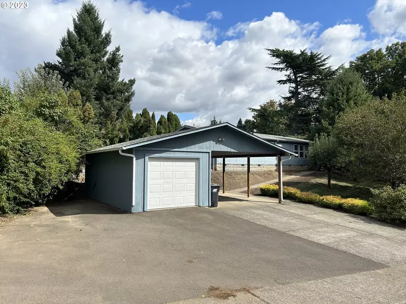 22088 ERICA DR NE, Aurora, OR 97002