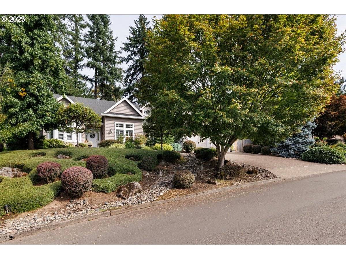 Lake Oswego, OR 97035,5015 PARKHILL ST