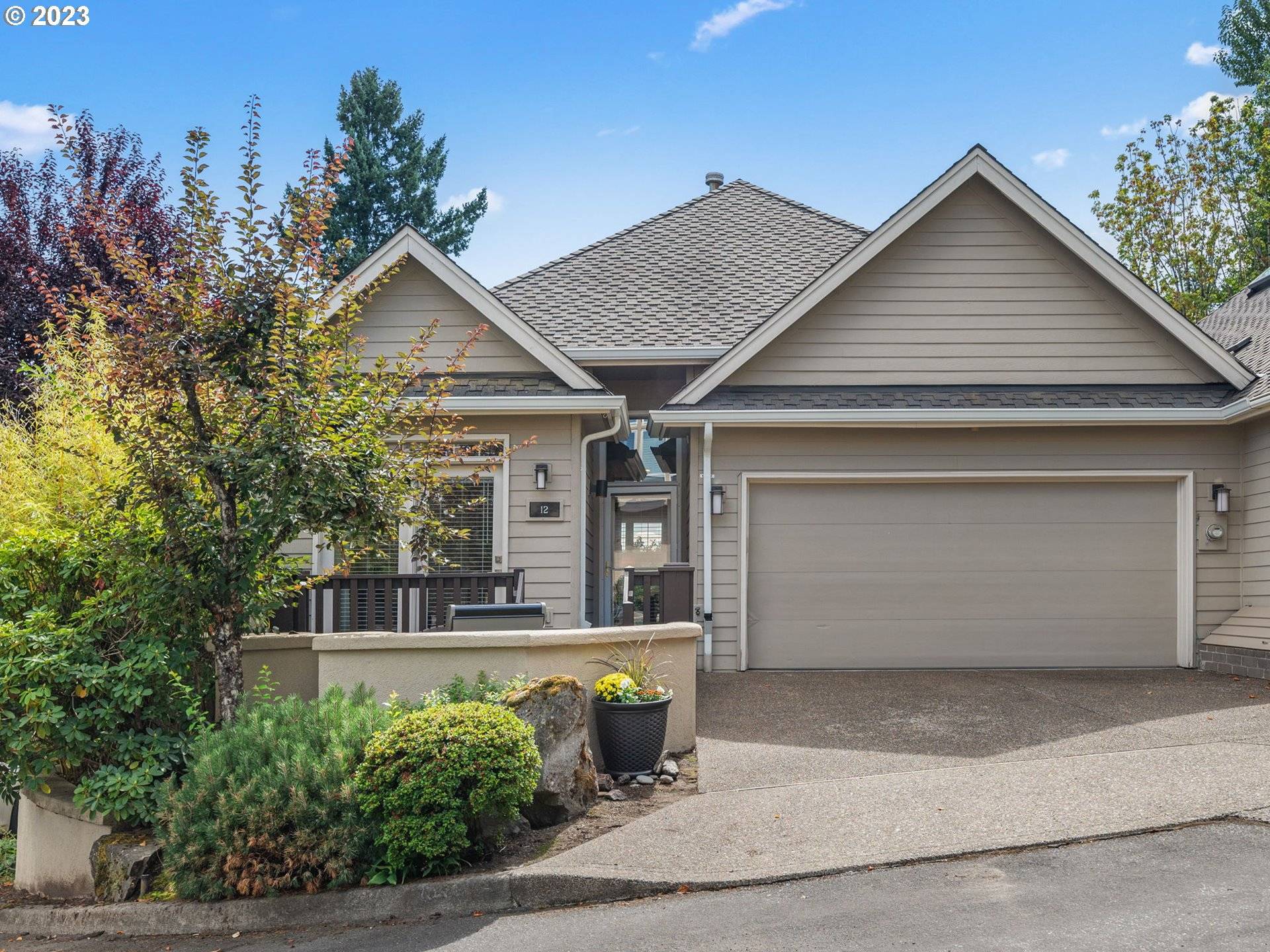 12 MORNINGVIEW LN, Lake Oswego, OR 97035