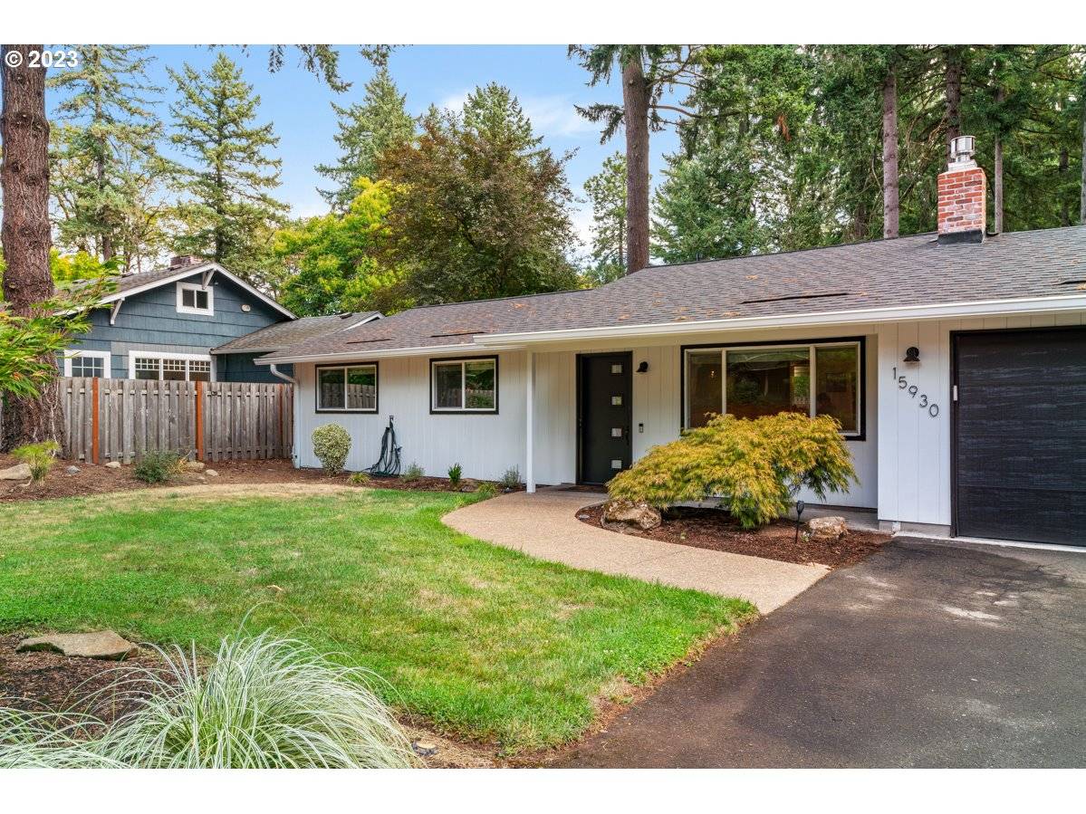 Lake Oswego, OR 97035,15930 WALUGA DR