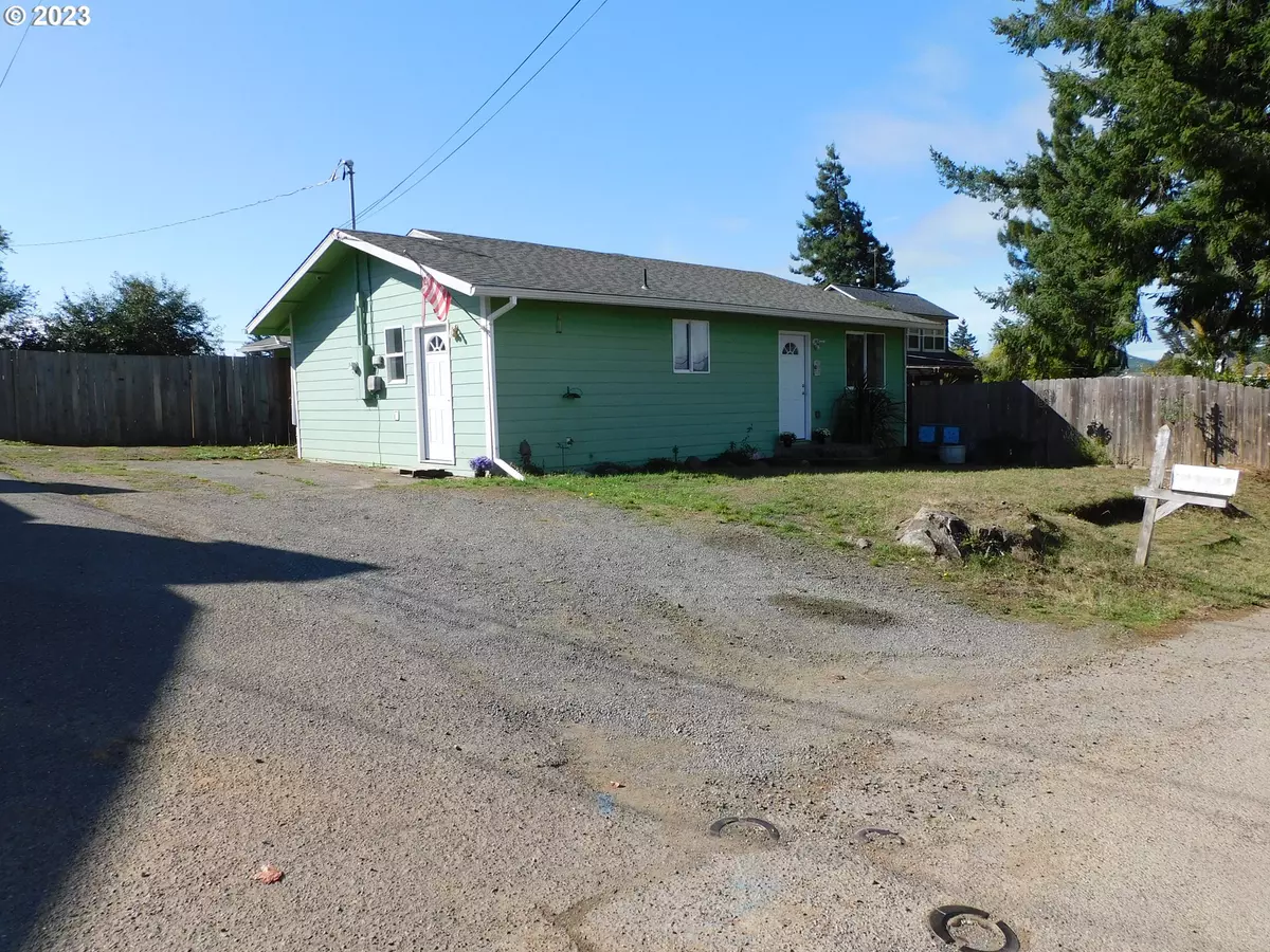 Myrtle Point, OR 97458,1730 SPRUCE ST