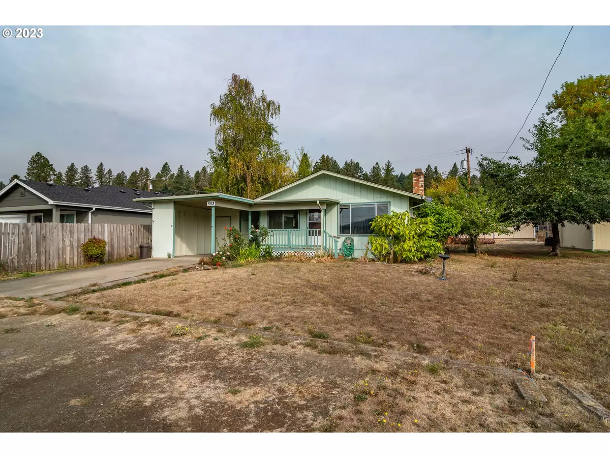 Sutherlin, OR 97479,553 W FIRST AVE