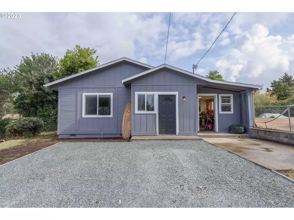 Coos Bay, OR 97420,91303 HEDGE LN