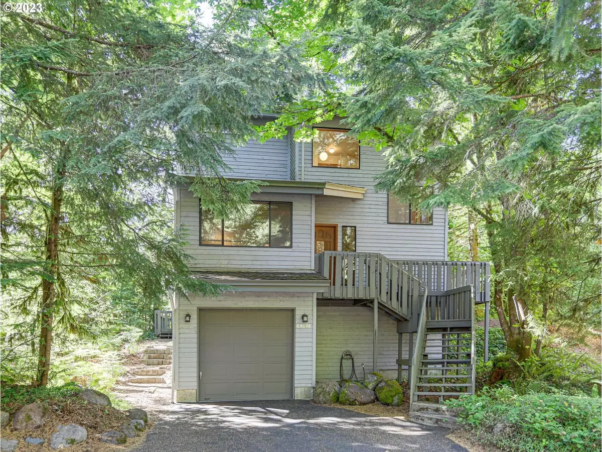 Rhododendron, OR 97049,64698 E SANDY RIVER LN