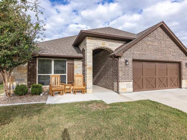 1629 Town Creek Circle, Weatherford, TX 76086