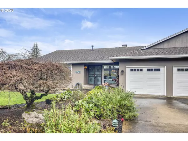 West Linn, OR 97068,2411 SADDLE CT