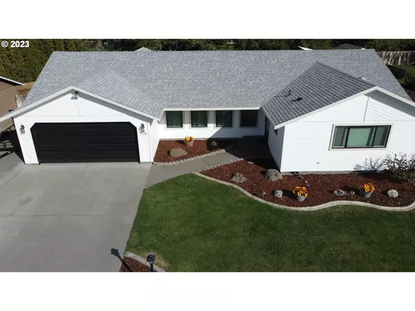 Hermiston, OR 97838,725 SE 9TH DR