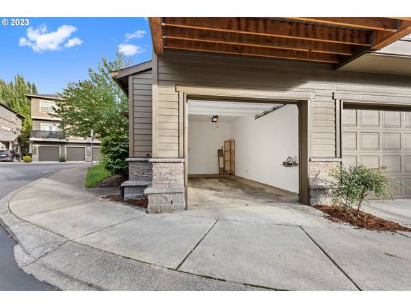 Beaverton, OR 97006,694 NE ROYDON LN