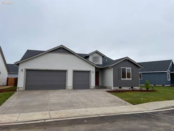 2627 W 15th AVE, Junction City, OR 97448