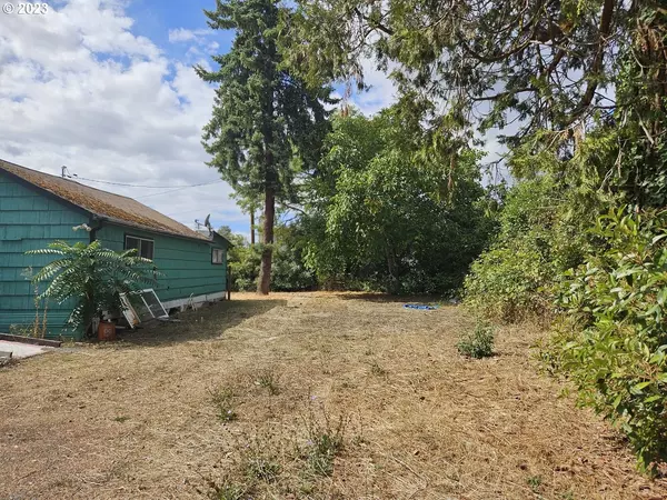 Winston, OR 97496,241 SE GREGORY DR