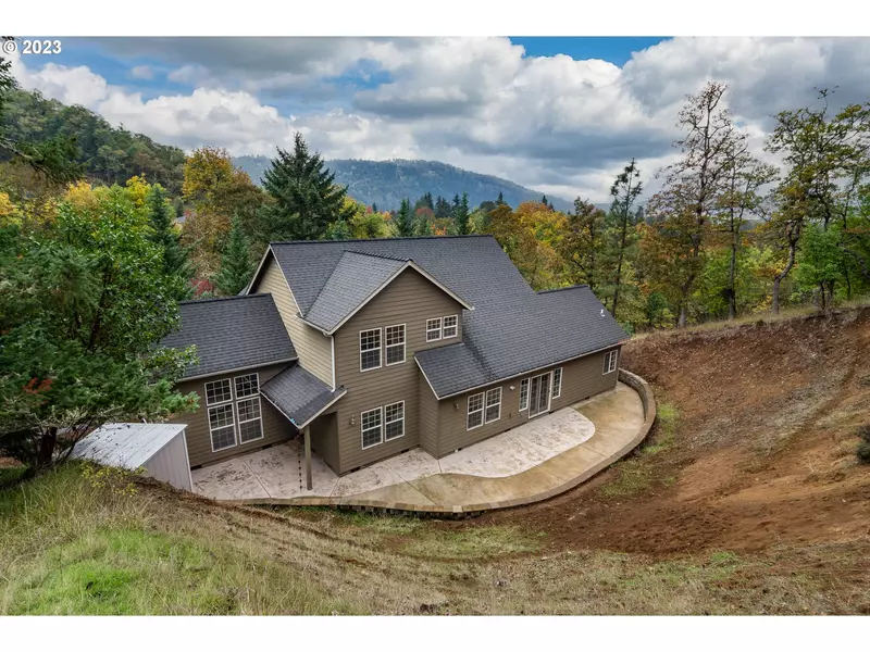 356 WILD FERN DR, Winchester, OR 97495