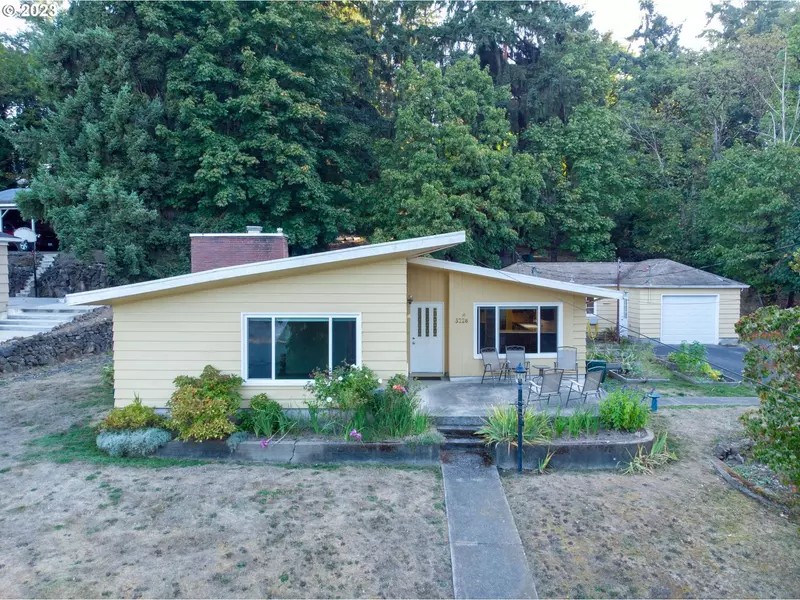 3226 PACIFIC WAY, Longview, WA 98632