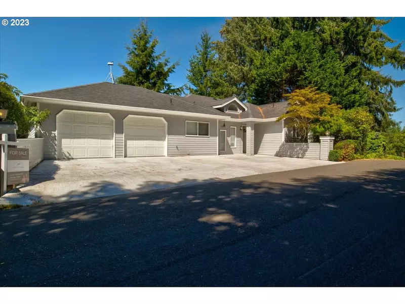 3541 OCEAN VIEW DR, Florence, OR 97439