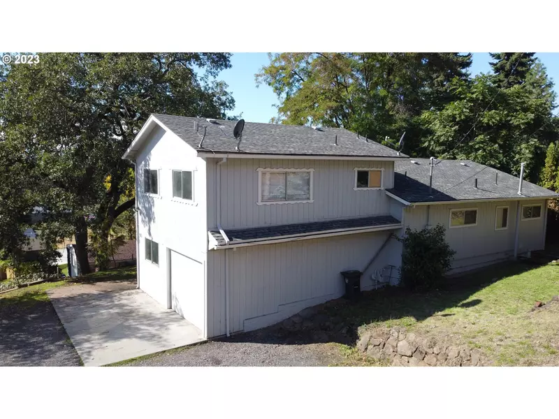 911 NE VINE ST, White Salmon, WA 98672