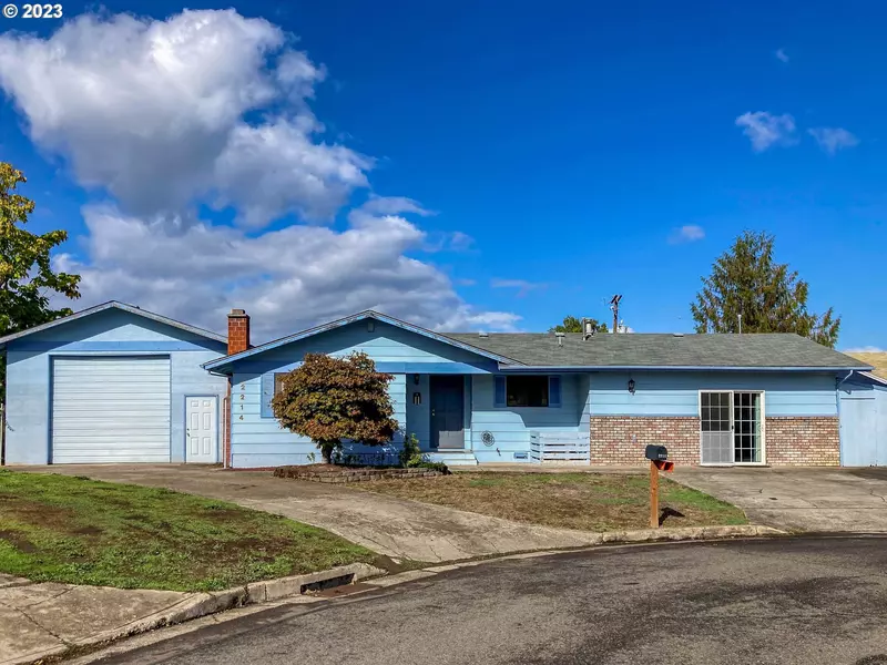 2214 GREEN AVE, Roseburg, OR 97471