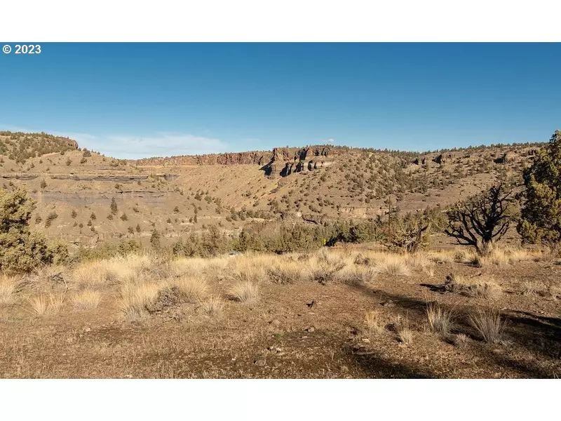 SW Sundown Canyon RD, Terrebonne, OR 97760