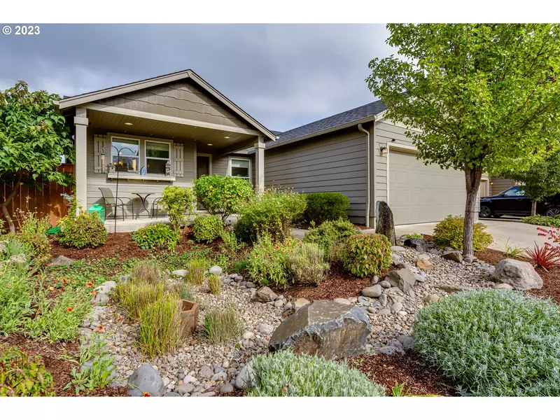 3676 PHANTOM WAY, Eugene, OR 97402