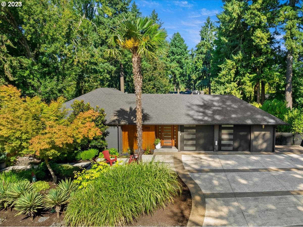 Lake Oswego, OR 97034,1885 CREST DR