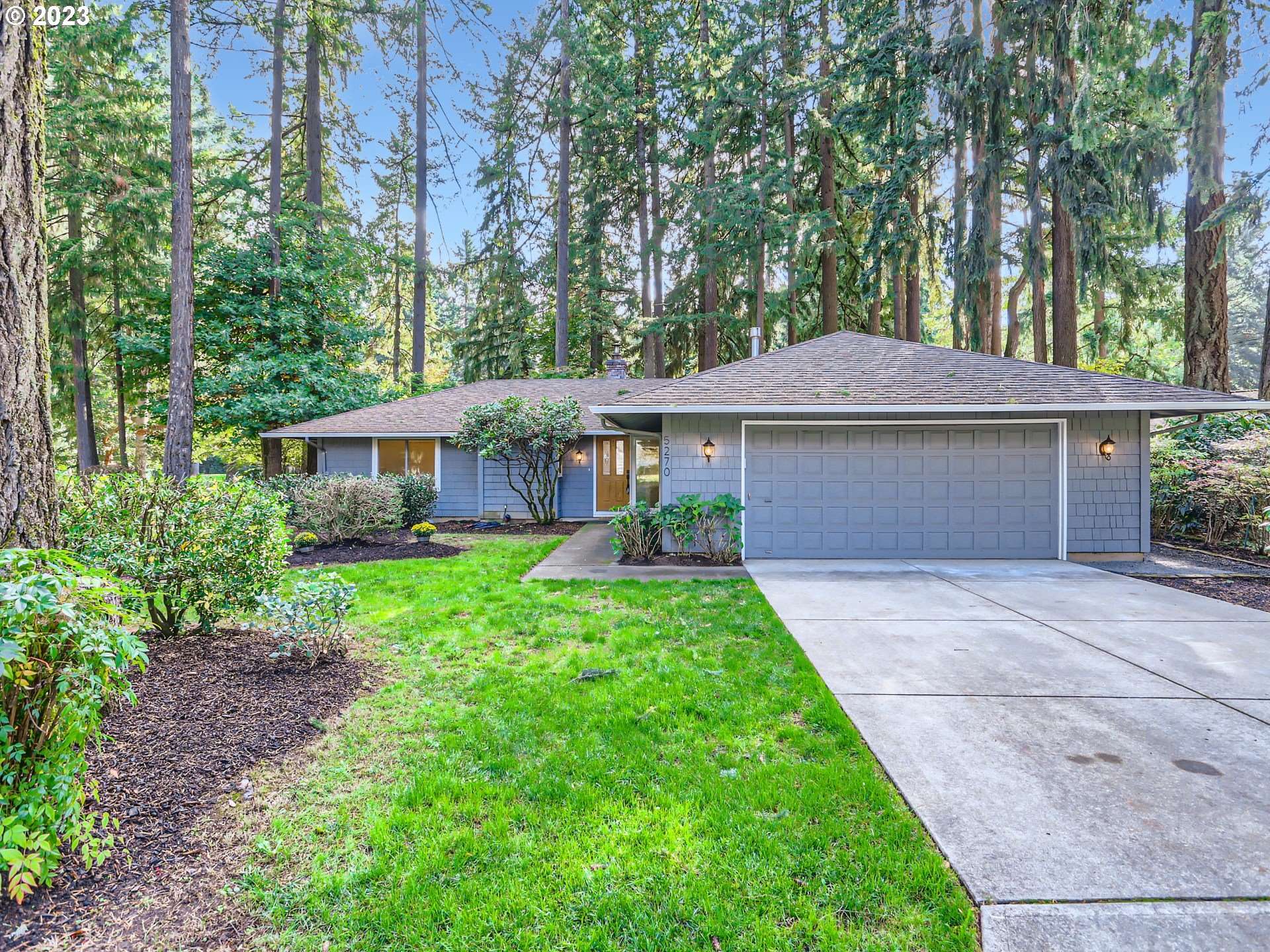 Lake Oswego, OR 97035,5270 RED LEAF ST