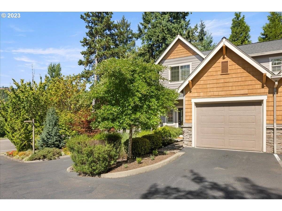 Lake Oswego, OR 97035,12802 BOONES FERRY RD