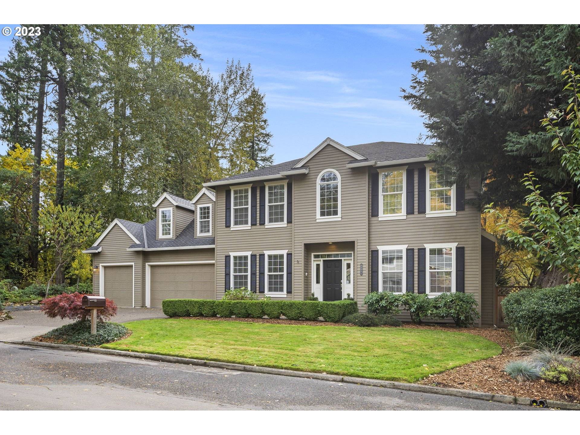 Lake Oswego, OR 97035,4904 PARKHILL ST