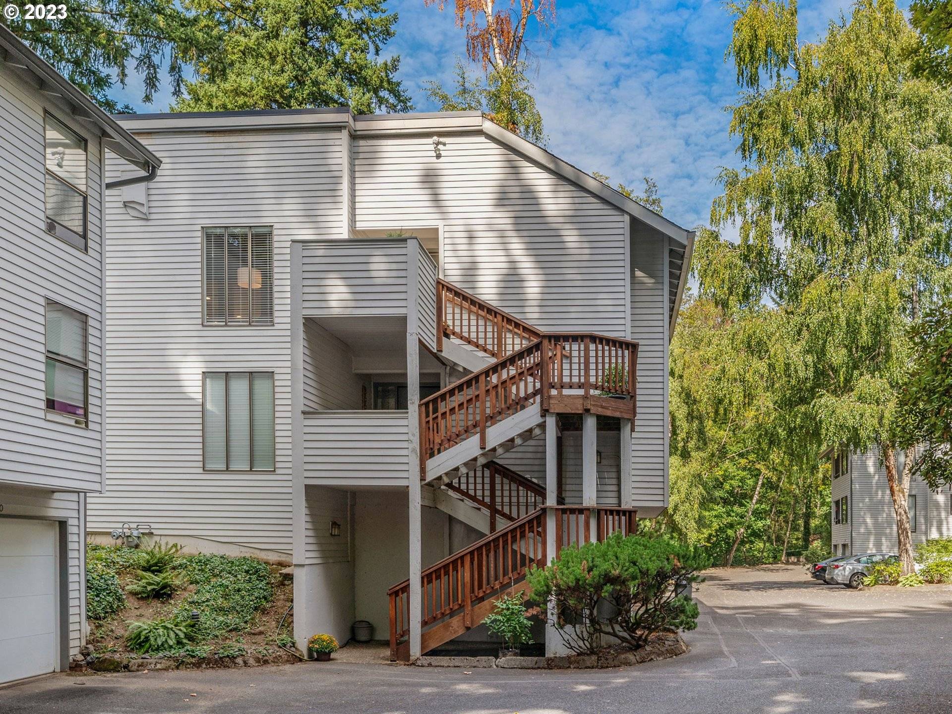 Lake Oswego, OR 97035,3672 SPRING LN