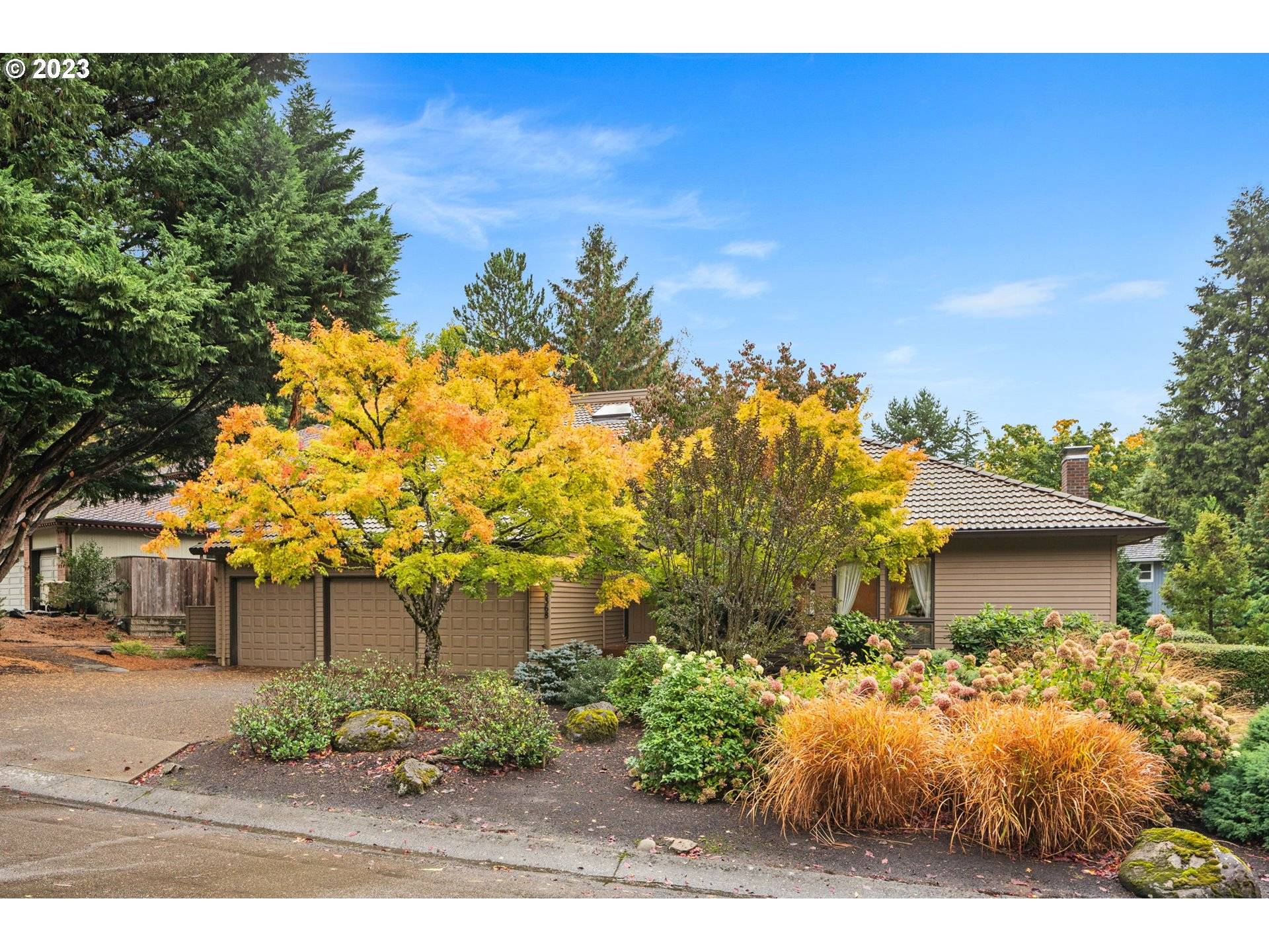 Lake Oswego, OR 97034,18368 TAMAWAY DR