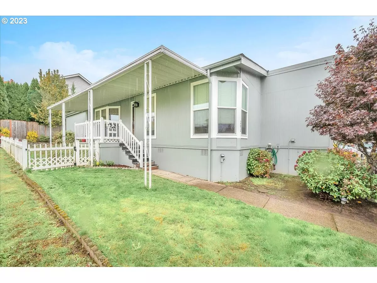 Portland, OR 97224,12450 SW FISCHER RD #202