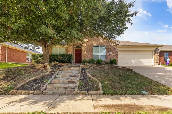 5745 Imes Lane, Fort Worth, TX 76179