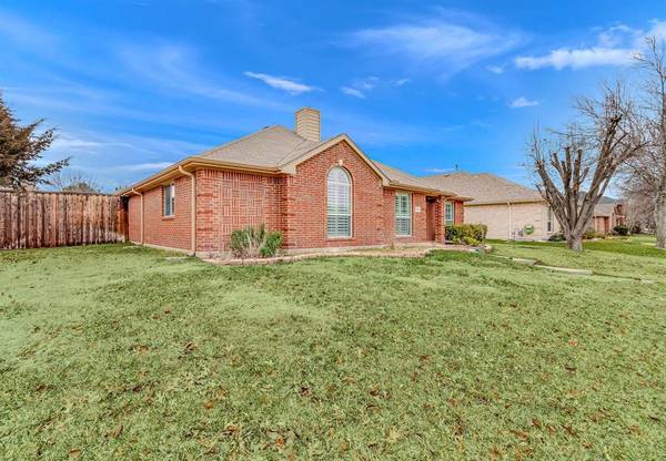 10310 Evergreen Drive, Rowlett, TX 75089