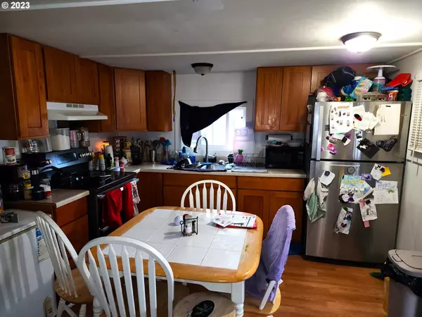 Springfield, OR 97477,775 28TH ST