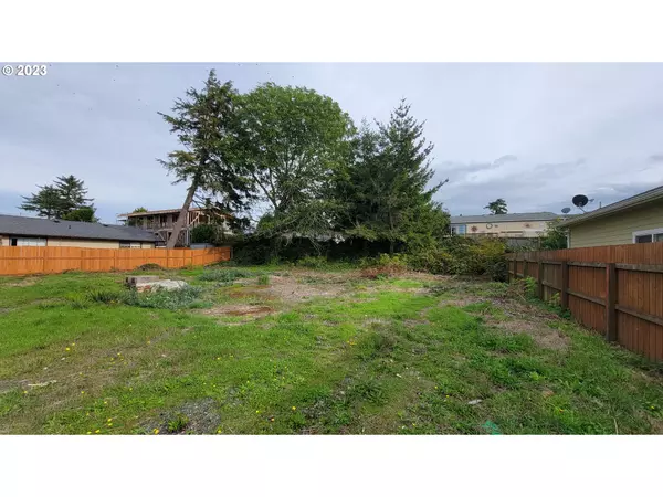 Coos Bay, OR 97420,451 S MARPLE ST