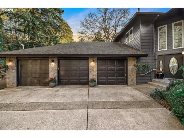 Milwaukie, OR 97267,14225 SE FAIROAKS LN