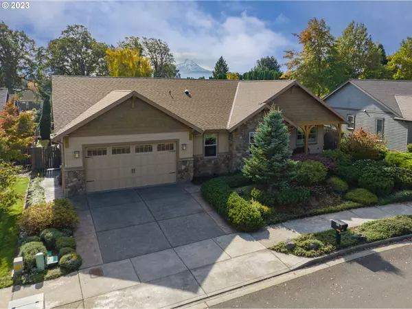 Hood River, OR 97031,925 Samantha ST