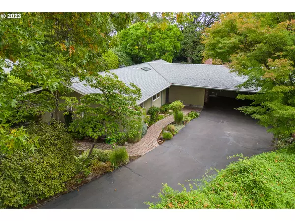 1555 NW WOODLAND DR, Corvallis, OR 97330