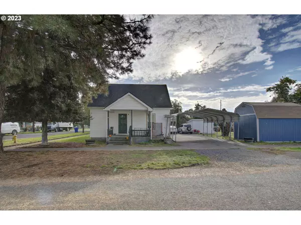 506 CHERRY ST, Kelso, WA 98626