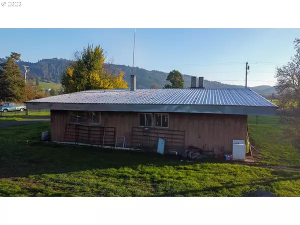 Sutherlin, OR 97479,350 DEADY CROSSING RD