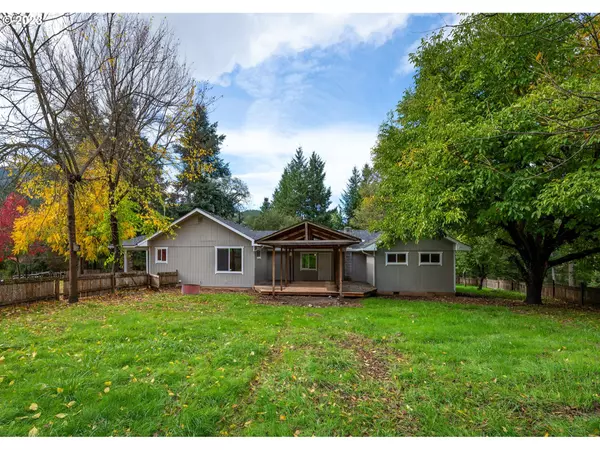 1590 ROMIE HOWARD RD, Yoncalla, OR 97499