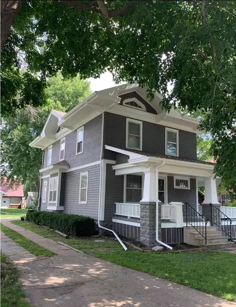 614 E Main Street, Washington, IA 52353