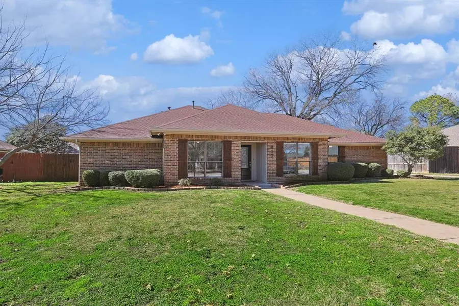 617 Greensprings Street, Highland Village, TX 75077