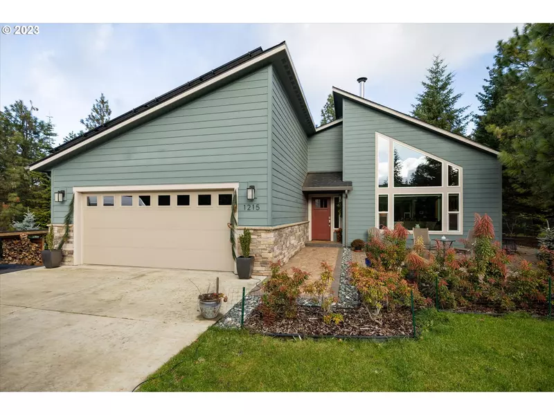 1215 PATRICIA LN, White Salmon, WA 98672