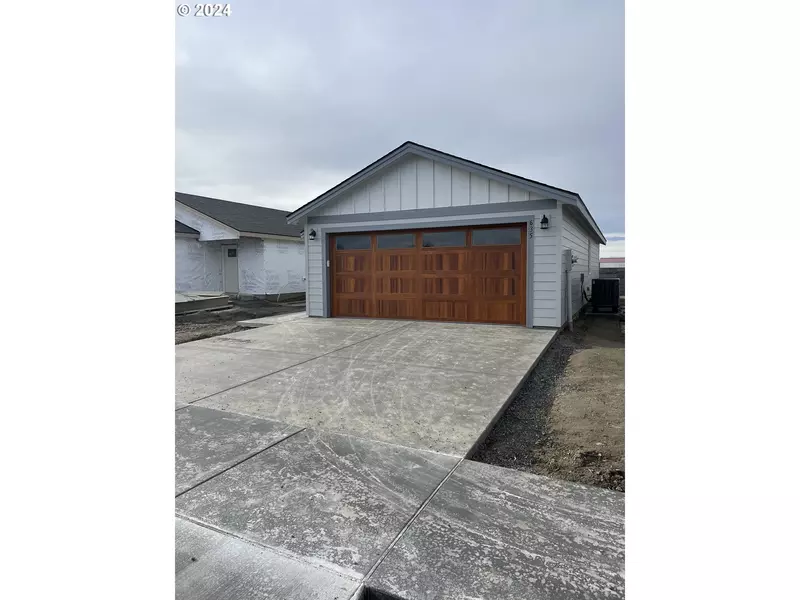 635 Tinley ST, Stanfield, OR 97875