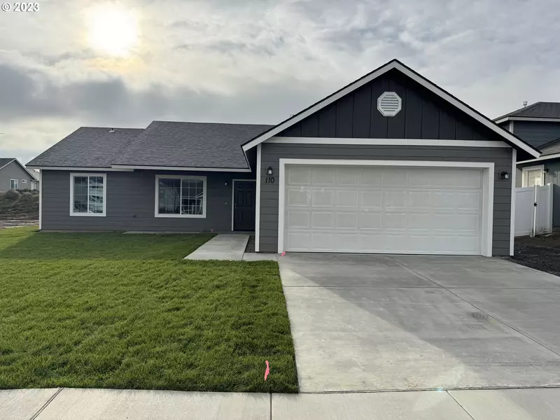 110 RILEY AVE, Umatilla, OR 97882