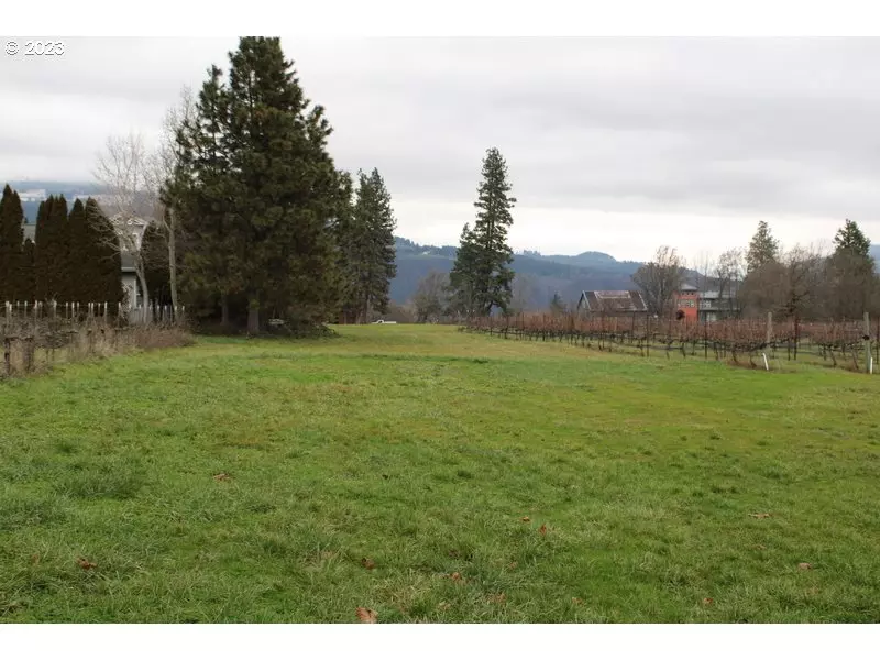 4230 POST CANYON DR, Hood River, OR 97031