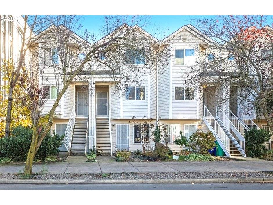 10442 E BURNSIDE ST, Portland, OR 97216