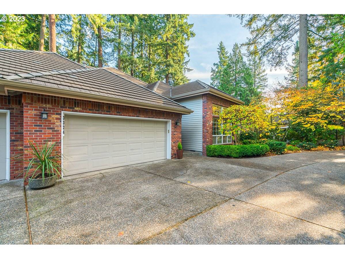 Lake Oswego, OR 97035,3324 SABINA CT