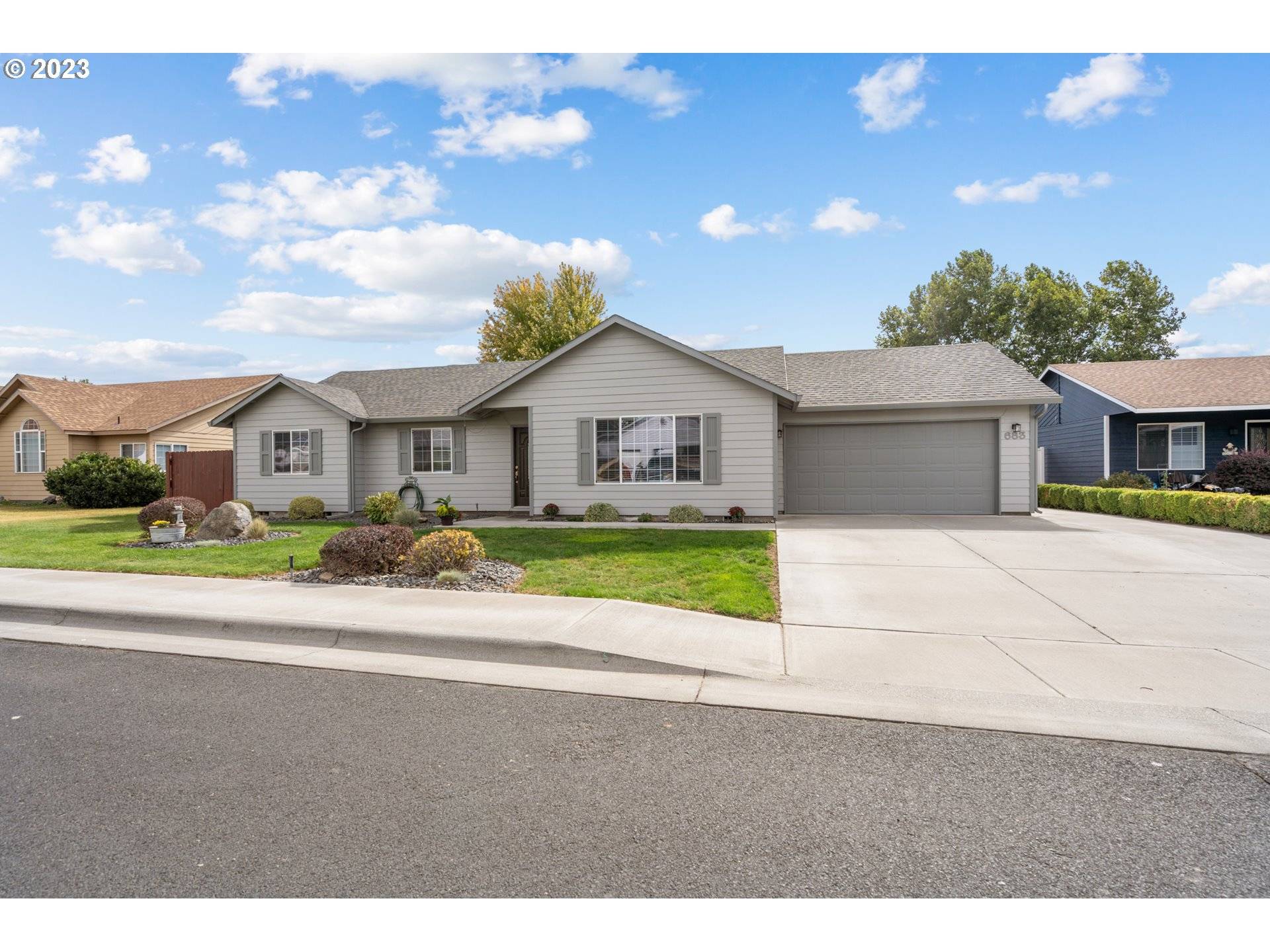 683 W WREN AVE, Hermiston, OR 97838