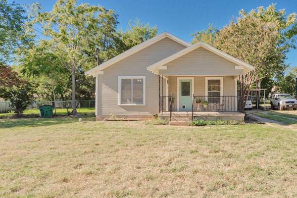 508 Cherry Street, Bowie, TX 76230