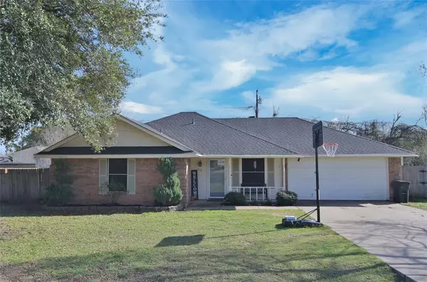 710 Plum Street, Joshua, TX 76058